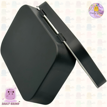 Années 90 Galaxie Planètes colorées Design de l'espace extra-atmosphérique 2oz Pilule de tabac noir Baccy Cachette Pièces Cristaux Bijoux Charnière Couvercle Étain Cadeau
