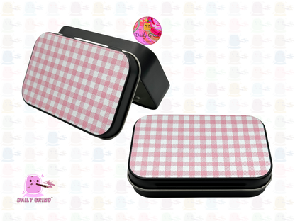 Pink Picnic Pattern Gingham Check Print Girls - 1oz Black / Crystal / Jewellery / Coins / Bits & Pieces / Hide / Money / Make-Up 1oz Black Hinge Lid Tin Box Gift - 9.5 x 6.2 x 2 cm - Cute Funny Metal Organiser Gift Idea