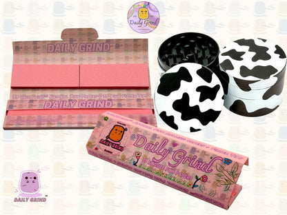 Precioso diseño con estampado de vaca: regalo de molinillo de hierbas metálico de alta calidad y 4 piezas de 50 mm 