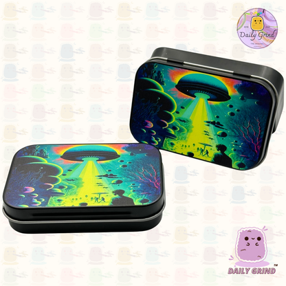 Alien Abduction UFO Green Scary 1oz Tabac noir / Pilule / Baccy / Cachette / Pièces de monnaie / Cristaux / Bijoux Charnière Couvercle Boîte en étain Cadeau
