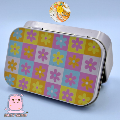 Cute Check Board Flowers Pastel Tones 1oz White / Crystal / Jewellery / Coins / Bits & Pieces / Hide / Money / Make-Up 1oz White Hinge Lid Tin Box Gift - 9.5 x 6.2 x 2 cm - Cute Funny Metal Organiser Gift Idea
