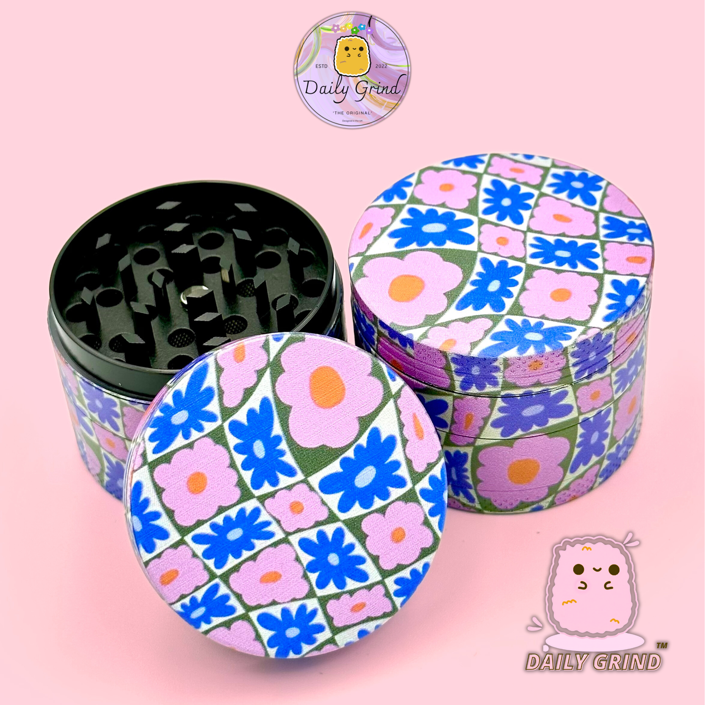 60's &amp; 70's Cute Flower Power Pink Purple Pattern - 50mm 4 Pièces Haute Qualité Custom Metal Herb Grinder Cadeau 