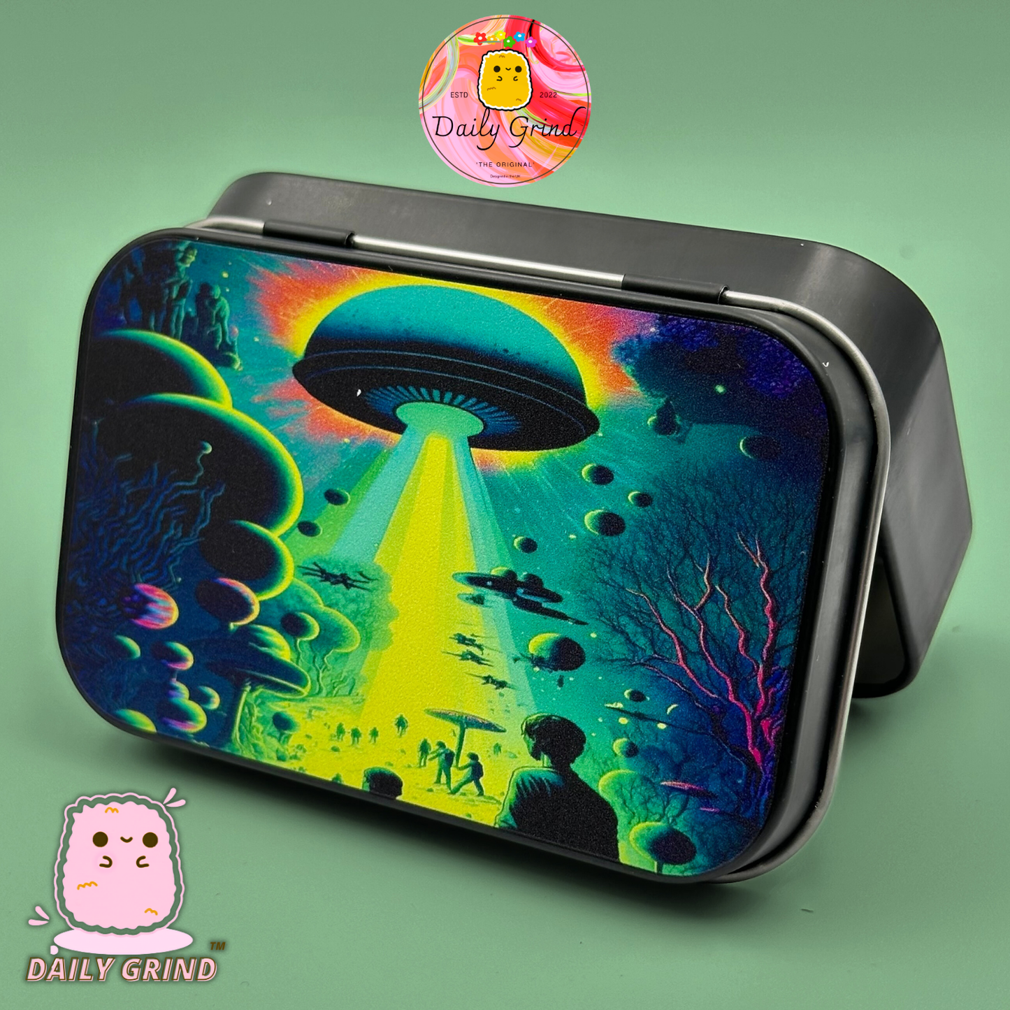 Alien Abduction UFO Green Scary 1oz Tabac noir / Pilule / Baccy / Cachette / Pièces de monnaie / Cristaux / Bijoux Charnière Couvercle Boîte en étain Cadeau