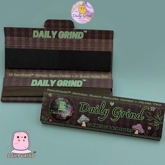 Feuilles à rouler Daily Grind™ Black Kingsize avec pointes de cafard - Haute qualité, super mignonnes ! 33 feuilles + carte filtre. Cadeau