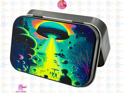 Alien Abduction UFO Green Scary 1oz Black / Crystal / Jewellery / Coins / Bits & Pieces / Hide / Money / Make-Up 1oz Black Hinge Lid Tin Box Gift - 9.5 x 6.2 x 2 cm - Cute Funny Metal Organiser Gift Idea